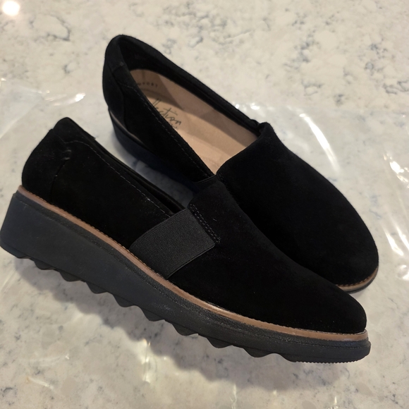 Clarks Sharon Tori Wedge Slip On Loafer Size 7.5 M Black Suede Like New - Picture 1 of 11